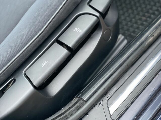 Синий БМВ 4 Серия, объемом двигателя 2.5 л и пробегом 367 тыс. км за 3850 $, фото 20 на Automoto.ua