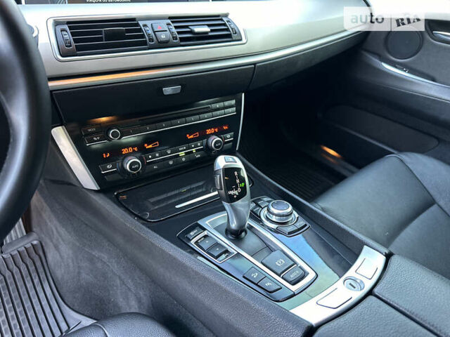 Белый БМВ 5 Серия ГТ, объемом двигателя 3 л и пробегом 254 тыс. км за 19900 $, фото 20 на Automoto.ua