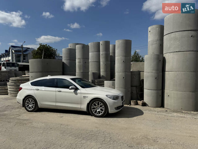 Белый БМВ 5 Серия ГТ, объемом двигателя 2.99 л и пробегом 180 тыс. км за 19500 $, фото 7 на Automoto.ua