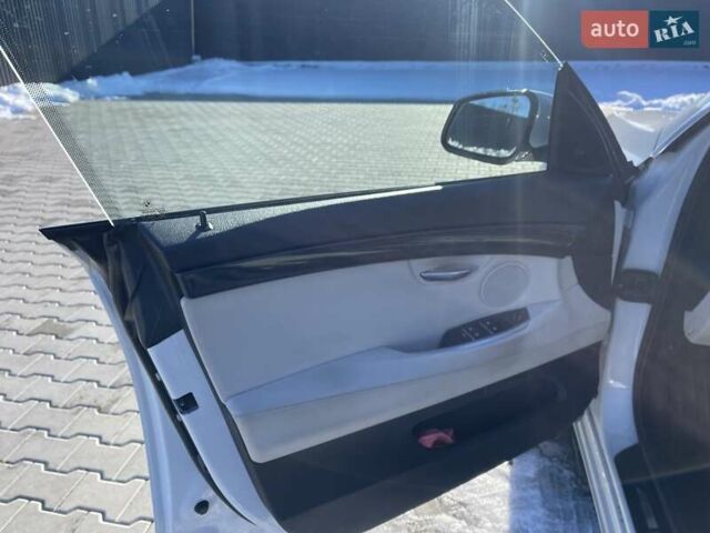 Белый БМВ 5 Серия ГТ, объемом двигателя 2.99 л и пробегом 180 тыс. км за 19500 $, фото 17 на Automoto.ua