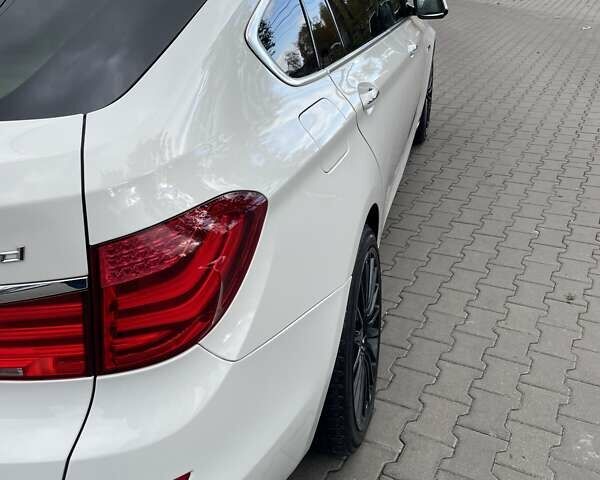 Білий БМВ 5 Серія ГТ, об'ємом двигуна 3 л та пробігом 284 тис. км за 14900 $, фото 2 на Automoto.ua