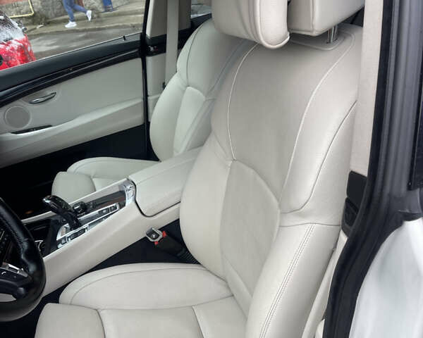 Белый БМВ 5 Серия ГТ, объемом двигателя 2.99 л и пробегом 180 тыс. км за 19500 $, фото 11 на Automoto.ua