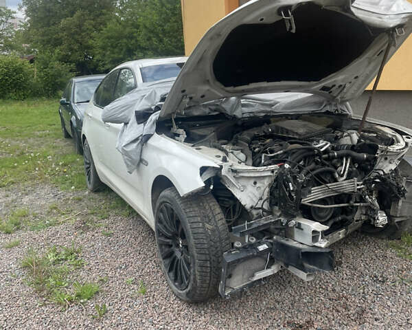 Белый БМВ 5 Серия ГТ, объемом двигателя 3 л и пробегом 230 тыс. км за 6500 $, фото 2 на Automoto.ua