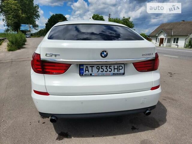 Белый БМВ 5 Серия ГТ, объемом двигателя 3 л и пробегом 148 тыс. км за 16499 $, фото 14 на Automoto.ua