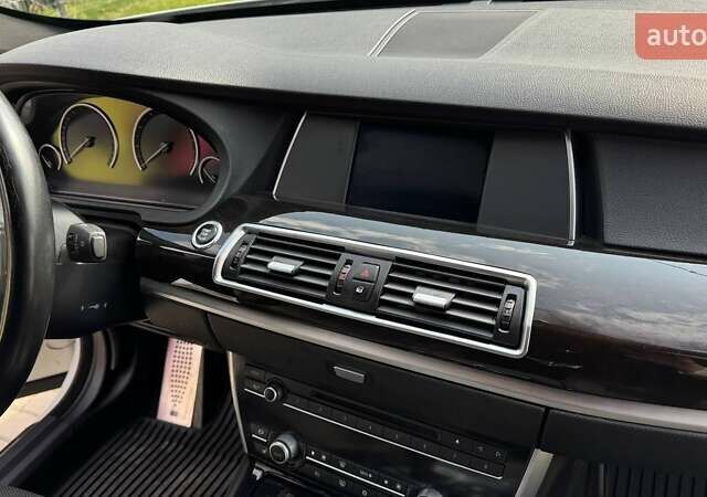 Білий БМВ 5 Серія ГТ, об'ємом двигуна 2.98 л та пробігом 150 тис. км за 15000 $, фото 13 на Automoto.ua