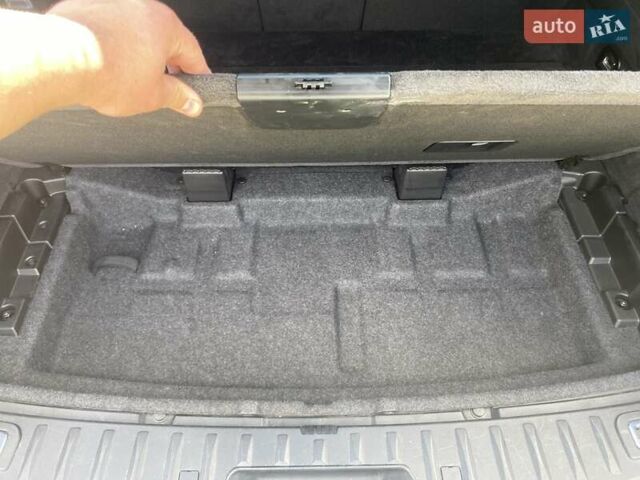 Білий БМВ 5 Серія ГТ, об'ємом двигуна 2.98 л та пробігом 150 тис. км за 15000 $, фото 33 на Automoto.ua