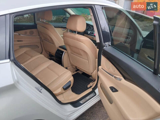 Белый БМВ 5 Серия ГТ, объемом двигателя 2.98 л и пробегом 151 тыс. км за 17500 $, фото 7 на Automoto.ua