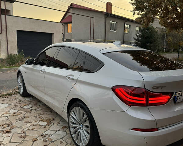 Білий БМВ 5 Серія ГТ, об'ємом двигуна 3.5 л та пробігом 215 тис. км за 15999 $, фото 2 на Automoto.ua