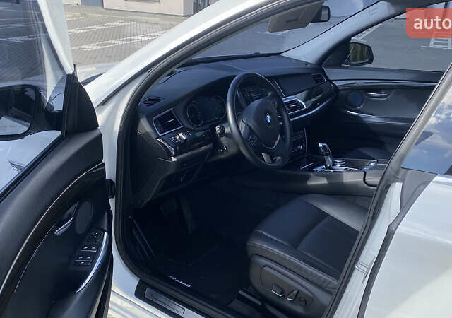 БМВ 5 Серия ГТ 2014 в Ровно на Automoto.ua Белый БМВ 5 Серия ГТ, объемом двигателя 3 л и пробегом 160 тыс. км за 24900 $, фото 12 на Automoto.ua