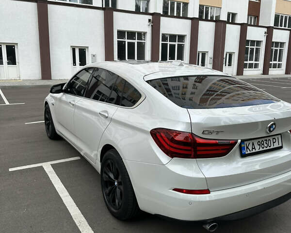 Белый БМВ 5 Серия ГТ, объемом двигателя 2.98 л и пробегом 156 тыс. км за 19000 $, фото 3 на Automoto.ua