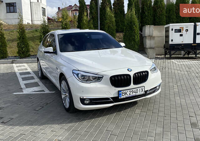 БМВ 5 Серия ГТ 2014 в Ровно на Automoto.ua Белый БМВ 5 Серия ГТ, объемом двигателя 3 л и пробегом 160 тыс. км за 24900 $, фото 11 на Automoto.ua