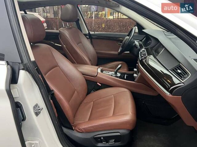 Белый БМВ 5 Серия ГТ, объемом двигателя 3 л и пробегом 156 тыс. км за 15990 $, фото 11 на Automoto.ua