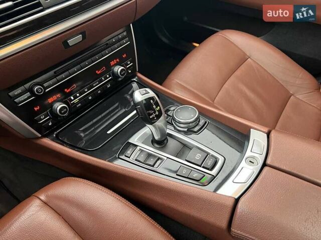 Белый БМВ 5 Серия ГТ, объемом двигателя 3 л и пробегом 156 тыс. км за 15990 $, фото 20 на Automoto.ua