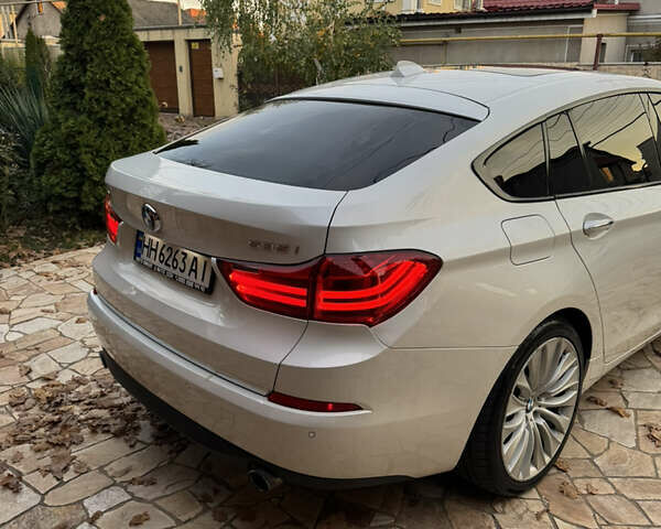 Білий БМВ 5 Серія ГТ, об'ємом двигуна 3.5 л та пробігом 215 тис. км за 15999 $, фото 3 на Automoto.ua