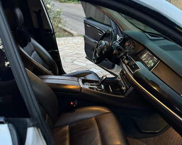 Білий БМВ 5 Серія ГТ, об'ємом двигуна 3.5 л та пробігом 215 тис. км за 15999 $, фото 10 на Automoto.ua