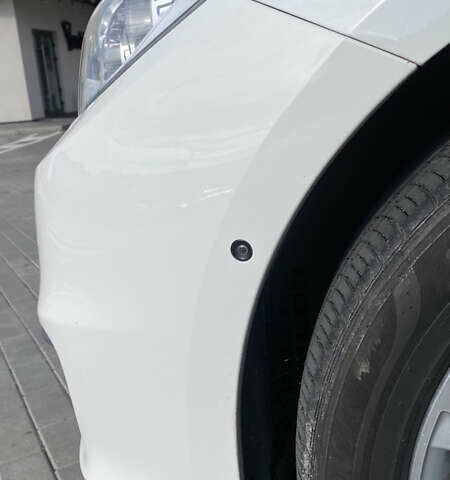 БМВ 5 Серия ГТ 2014 в Ровно на Automoto.ua Белый БМВ 5 Серия ГТ, объемом двигателя 3 л и пробегом 160 тыс. км за 24900 $, фото 6 на Automoto.ua