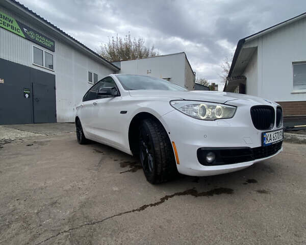 Белый БМВ 5 Серия ГТ, объемом двигателя 3 л и пробегом 204 тыс. км за 18000 $, фото 1 на Automoto.ua