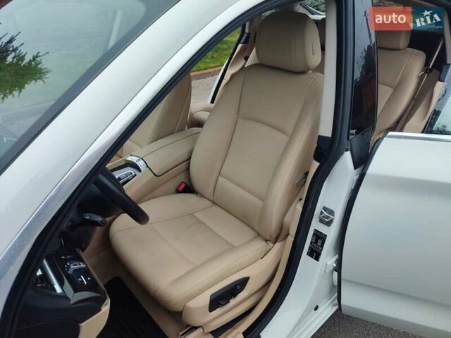 Білий БМВ 5 Серія ГТ, об'ємом двигуна 2 л та пробігом 92 тис. км за 22300 $, фото 28 на Automoto.ua