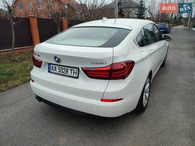 Білий БМВ 5 Серія ГТ, об'ємом двигуна 2 л та пробігом 92 тис. км за 22300 $, фото 8 на Automoto.ua