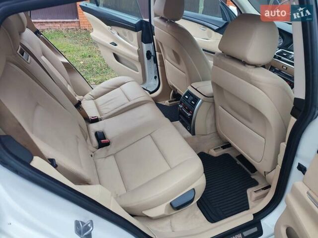 Білий БМВ 5 Серія ГТ, об'ємом двигуна 2 л та пробігом 92 тис. км за 22300 $, фото 38 на Automoto.ua