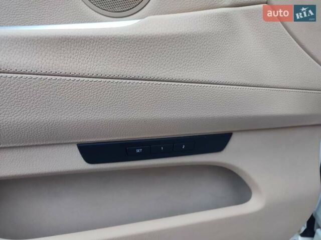 Білий БМВ 5 Серія ГТ, об'ємом двигуна 2 л та пробігом 92 тис. км за 22300 $, фото 31 на Automoto.ua