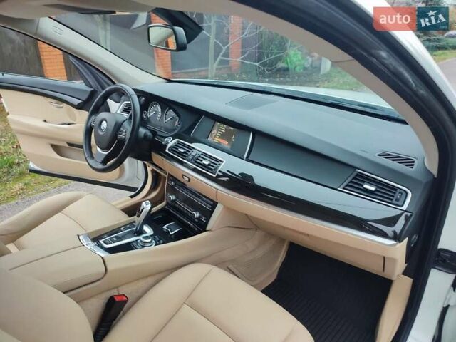 Білий БМВ 5 Серія ГТ, об'ємом двигуна 2 л та пробігом 92 тис. км за 22300 $, фото 17 на Automoto.ua