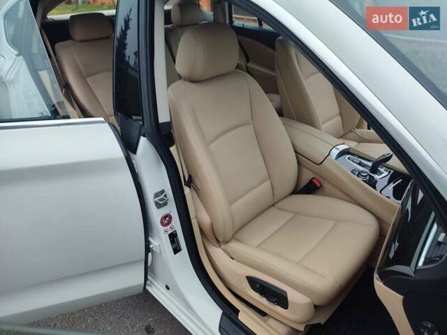 Білий БМВ 5 Серія ГТ, об'ємом двигуна 2 л та пробігом 92 тис. км за 22300 $, фото 33 на Automoto.ua