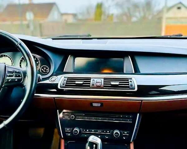 БМВ 5 Серия ГТ 2011 в Киеве на Automoto.ua Бежевый БМВ 5 Серия ГТ, объемом двигателя 3.5 л и пробегом 266 тыс. км за 12500 $, фото 50 на Automoto.ua