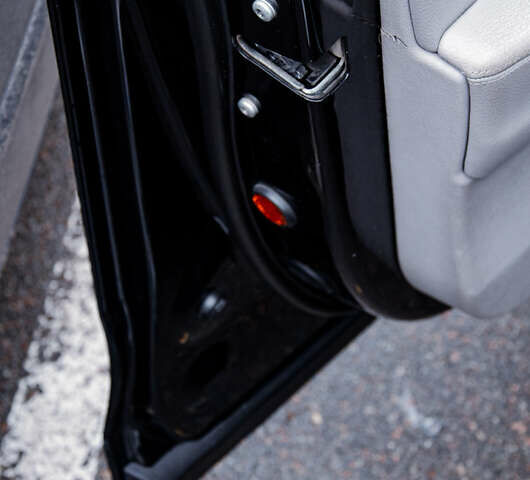 Чорний БМВ 5 Серія ГТ, об'ємом двигуна 3 л та пробігом 210 тис. км за 17000 $, фото 14 на Automoto.ua