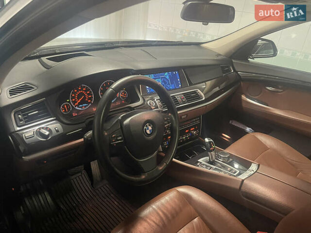 Черный БМВ 5 Серия ГТ, объемом двигателя 2.98 л и пробегом 155 тыс. км за 20000 $, фото 5 на Automoto.ua