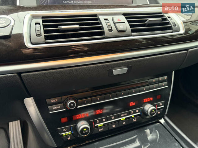 Чорний БМВ 5 Серія ГТ, об'ємом двигуна 3 л та пробігом 113 тис. км за 21500 $, фото 26 на Automoto.ua