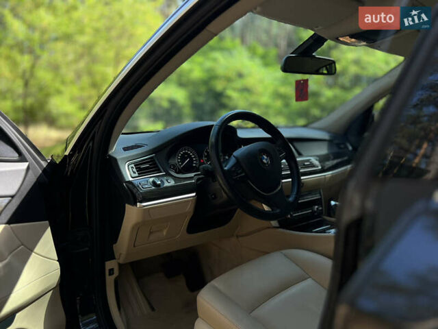 Чорний БМВ 5 Серія ГТ, об'ємом двигуна 2 л та пробігом 109 тис. км за 19900 $, фото 5 на Automoto.ua
