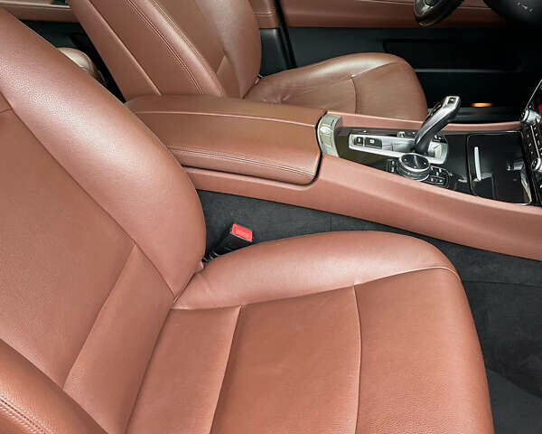 Коричневый БМВ 5 Серия ГТ, объемом двигателя 2 л и пробегом 207 тыс. км за 19999 $, фото 27 на Automoto.ua