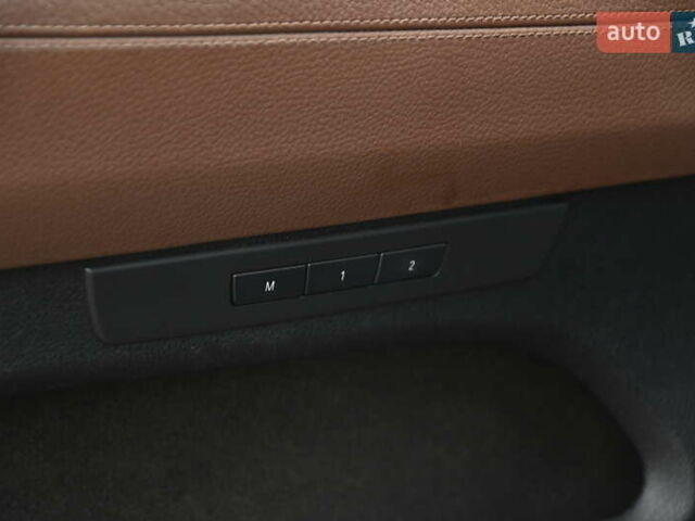 Красный БМВ 5 Серия ГТ, объемом двигателя 3 л и пробегом 221 тыс. км за 16400 $, фото 26 на Automoto.ua