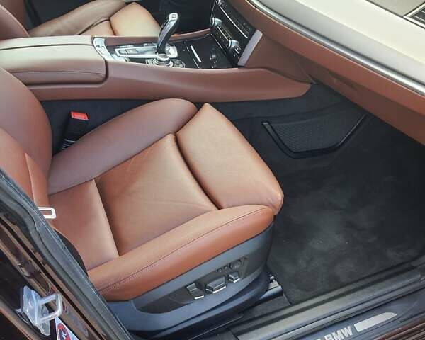 Красный БМВ 5 Серия ГТ, объемом двигателя 3 л и пробегом 286 тыс. км за 20450 $, фото 18 на Automoto.ua