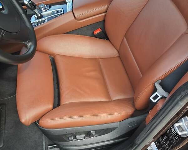 Красный БМВ 5 Серия ГТ, объемом двигателя 3 л и пробегом 286 тыс. км за 20450 $, фото 8 на Automoto.ua