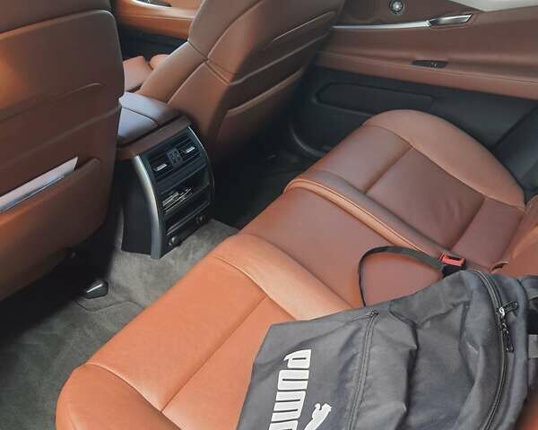 Красный БМВ 5 Серия ГТ, объемом двигателя 3 л и пробегом 286 тыс. км за 20450 $, фото 13 на Automoto.ua