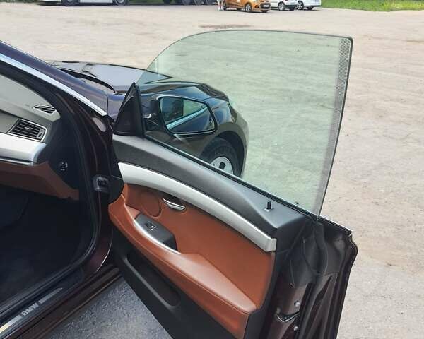 Красный БМВ 5 Серия ГТ, объемом двигателя 3 л и пробегом 286 тыс. км за 20450 $, фото 22 на Automoto.ua