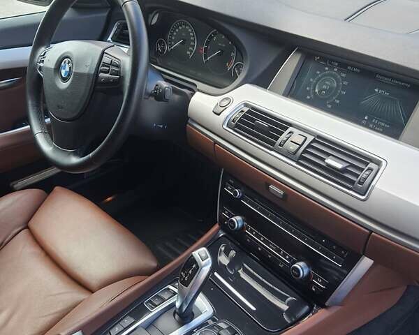 Красный БМВ 5 Серия ГТ, объемом двигателя 3 л и пробегом 286 тыс. км за 20450 $, фото 16 на Automoto.ua