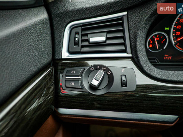 БМВ 5 Серия ГТ 2017 в Киеве на Automoto.ua Красный БМВ 5 Серия ГТ, объемом двигателя 2 л и пробегом 171 тыс. км за 19619 $, фото 15 на Automoto.ua