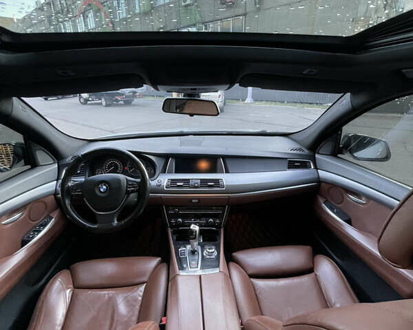 Серый БМВ 5 Серия ГТ, объемом двигателя 3 л и пробегом 312 тыс. км за 13850 $, фото 18 на Automoto.ua