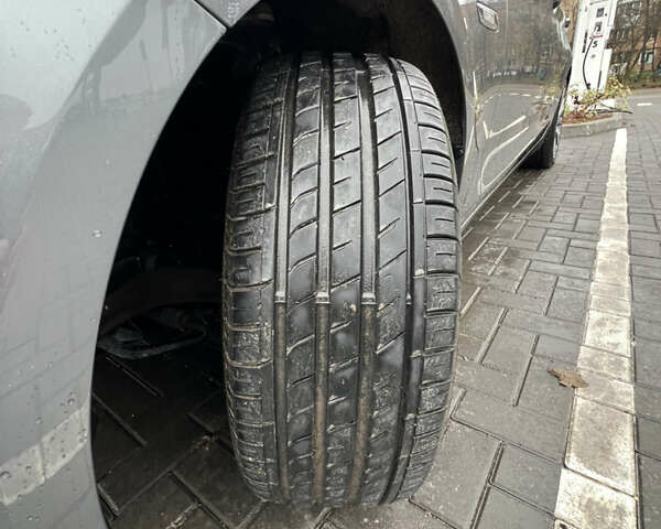 Серый БМВ 5 Серия ГТ, объемом двигателя 3 л и пробегом 285 тыс. км за 18500 $, фото 18 на Automoto.ua