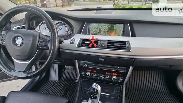 Серый БМВ 5 Серия ГТ, объемом двигателя 2.98 л и пробегом 231 тыс. км за 12950 $, фото 23 на Automoto.ua