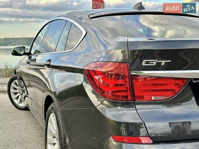 Серый БМВ 5 Серия ГТ, объемом двигателя 2 л и пробегом 109 тыс. км за 17600 $, фото 9 на Automoto.ua