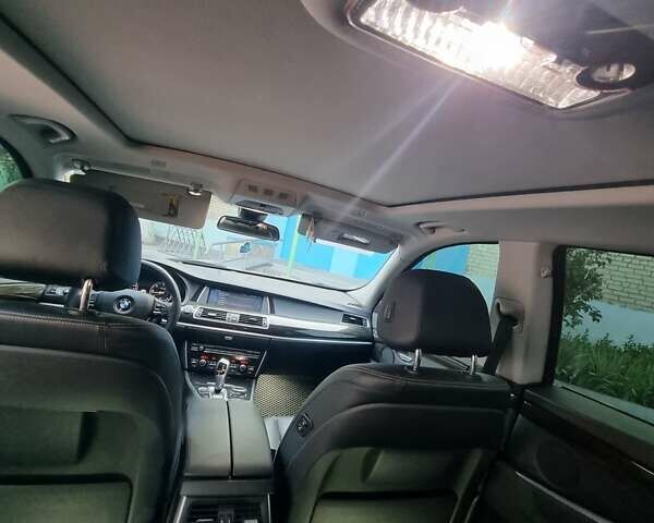 Серый БМВ 5 Серия ГТ, объемом двигателя 2 л и пробегом 174 тыс. км за 17500 $, фото 76 на Automoto.ua