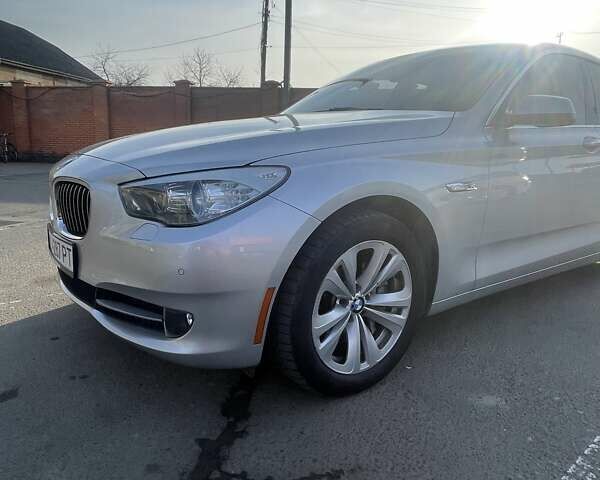 Серый БМВ 5 Серия ГТ, объемом двигателя 2.98 л и пробегом 205 тыс. км за 12000 $, фото 3 на Automoto.ua