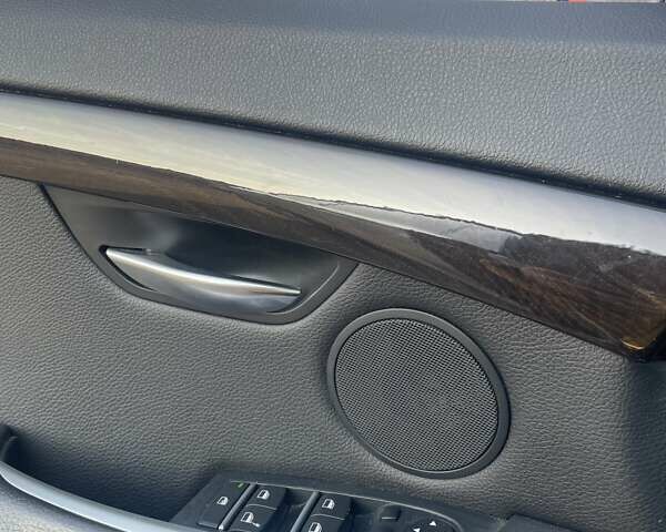 Серый БМВ 5 Серия ГТ, объемом двигателя 2.98 л и пробегом 205 тыс. км за 12000 $, фото 17 на Automoto.ua