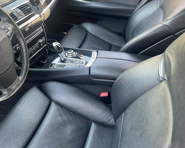 Серый БМВ 5 Серия ГТ, объемом двигателя 2.98 л и пробегом 205 тыс. км за 12000 $, фото 24 на Automoto.ua