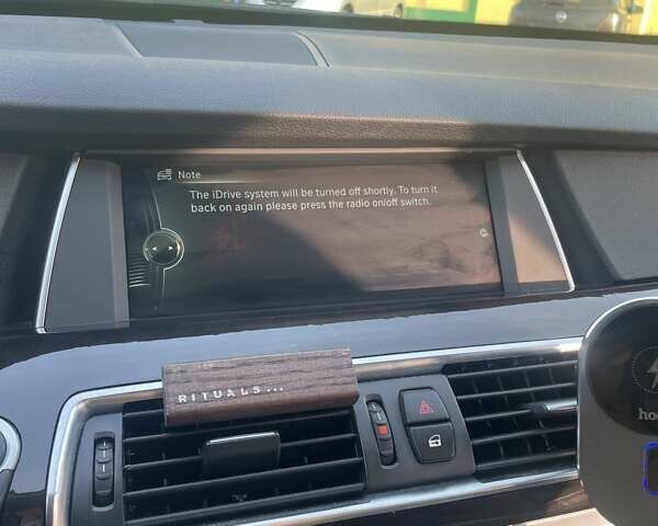 Серый БМВ 5 Серия ГТ, объемом двигателя 2.98 л и пробегом 205 тыс. км за 12000 $, фото 16 на Automoto.ua