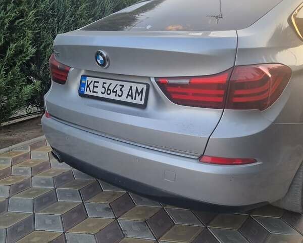 Серый БМВ 5 Серия ГТ, объемом двигателя 2 л и пробегом 174 тыс. км за 17500 $, фото 9 на Automoto.ua